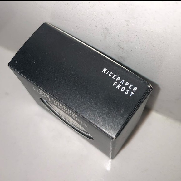 MAC eyeshadows - Picture 3 of 5